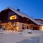 2 Strobl